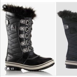 Sorel kids Snow Boots, Childrens Size 2 black with insulation and fur lining